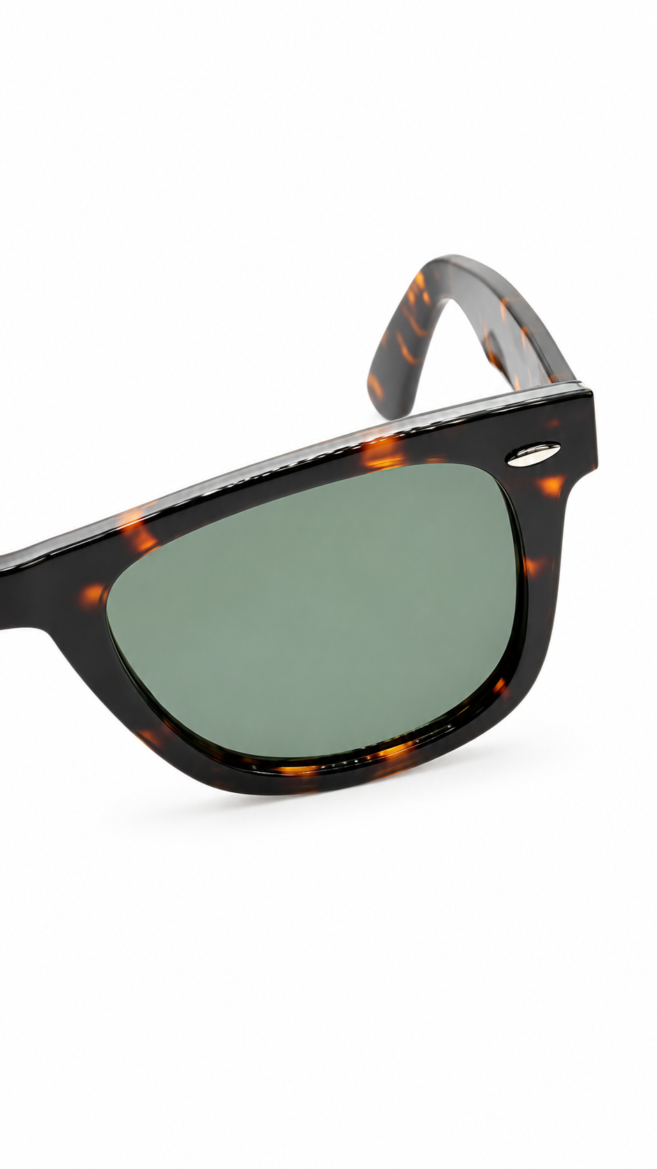 Ray-Ban Original Wayfarer Classic Sunglasses (RB 2140 902 50mm) – Tortoise Frame / G-15 Green Lenses