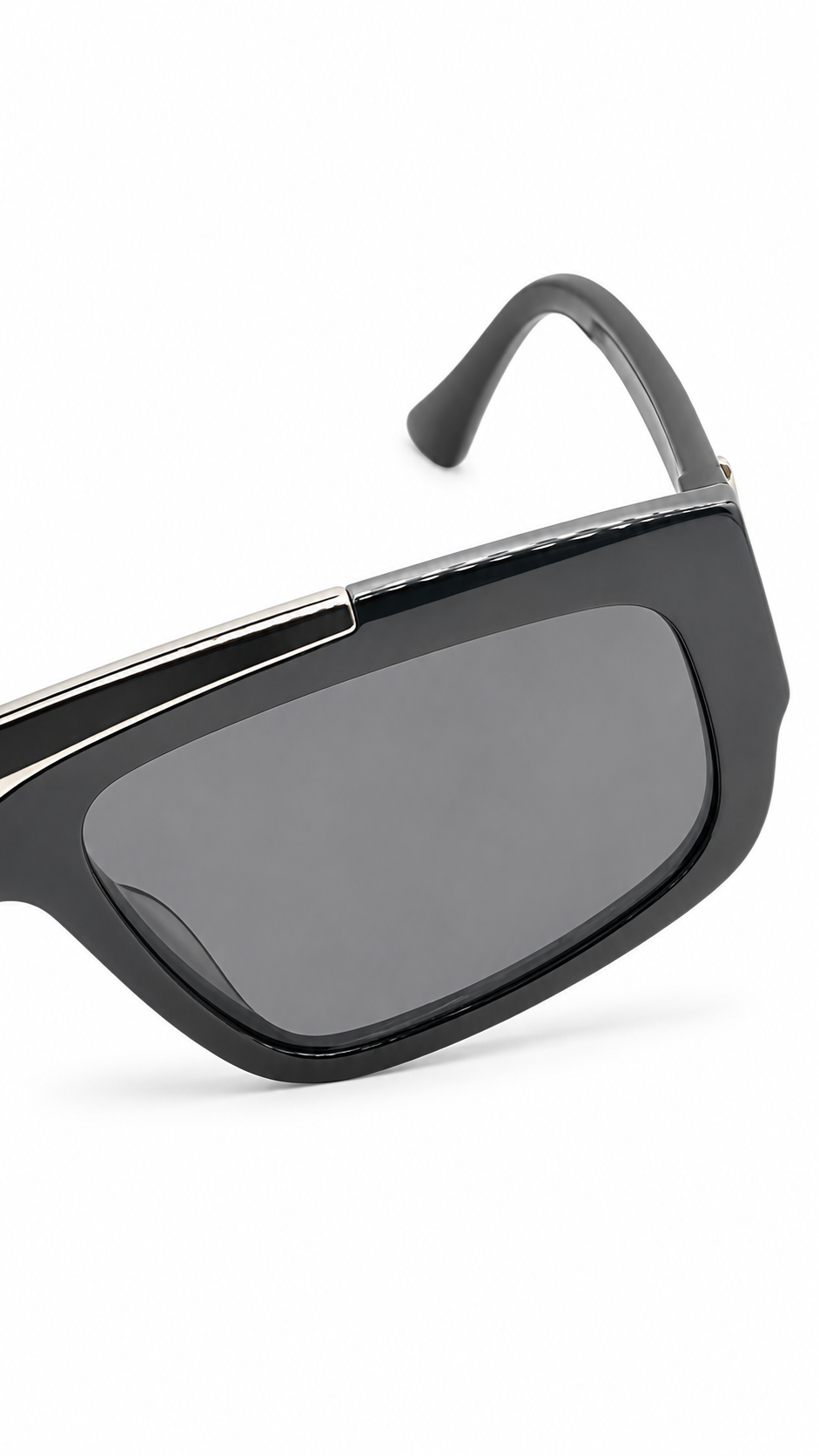 Louis Vuitton Z1950U Black Cyclone Sunglasses with Silver V Detail