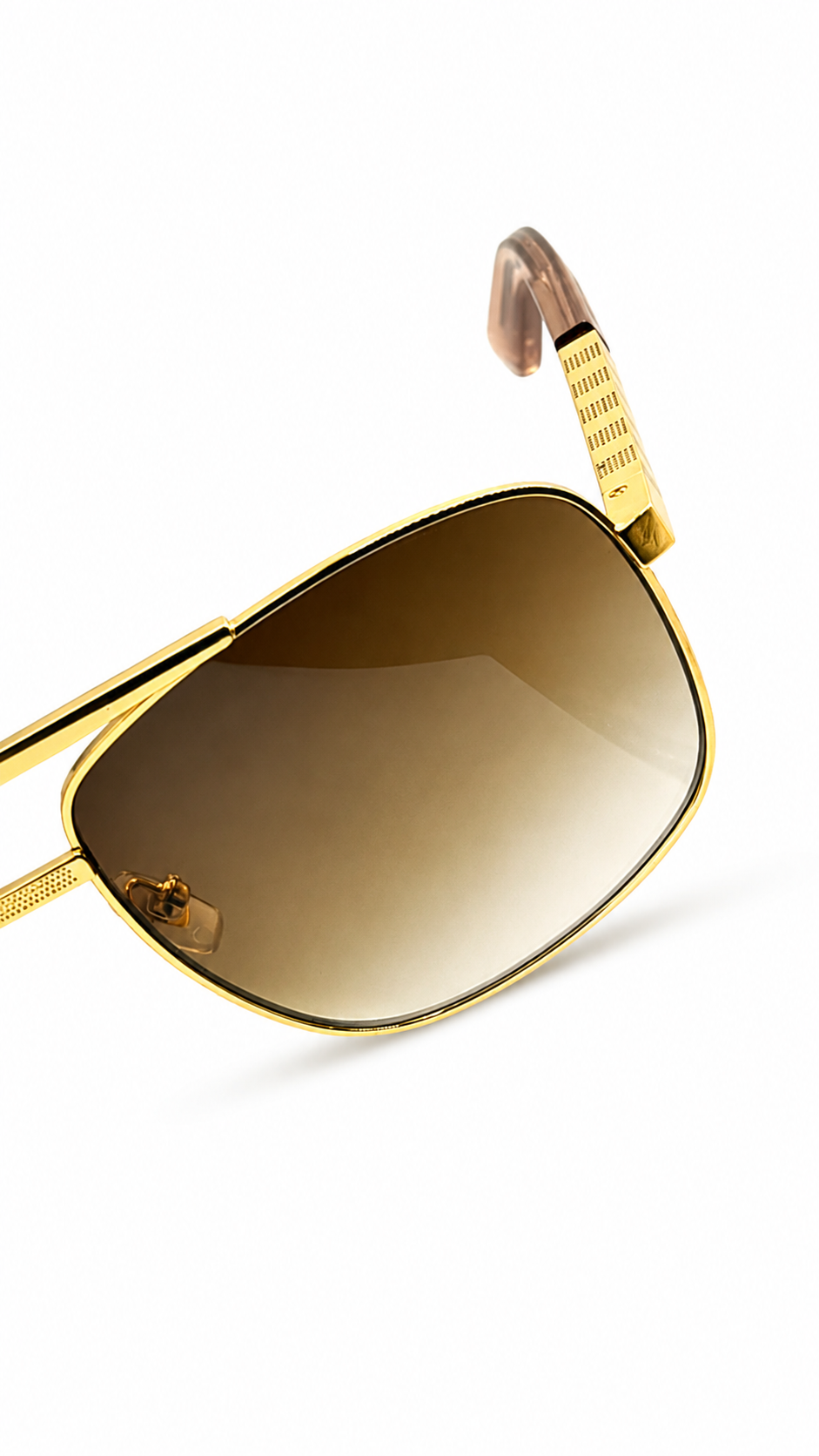 Louis Vuitton Attitude Pilot Sunglasses Gold Frame Brown Gradient Lenses Z0259U