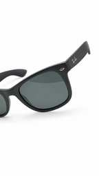Ray-Ban Original Wayfarer Sunglasses – Matte Black with Green G-15 Lenses